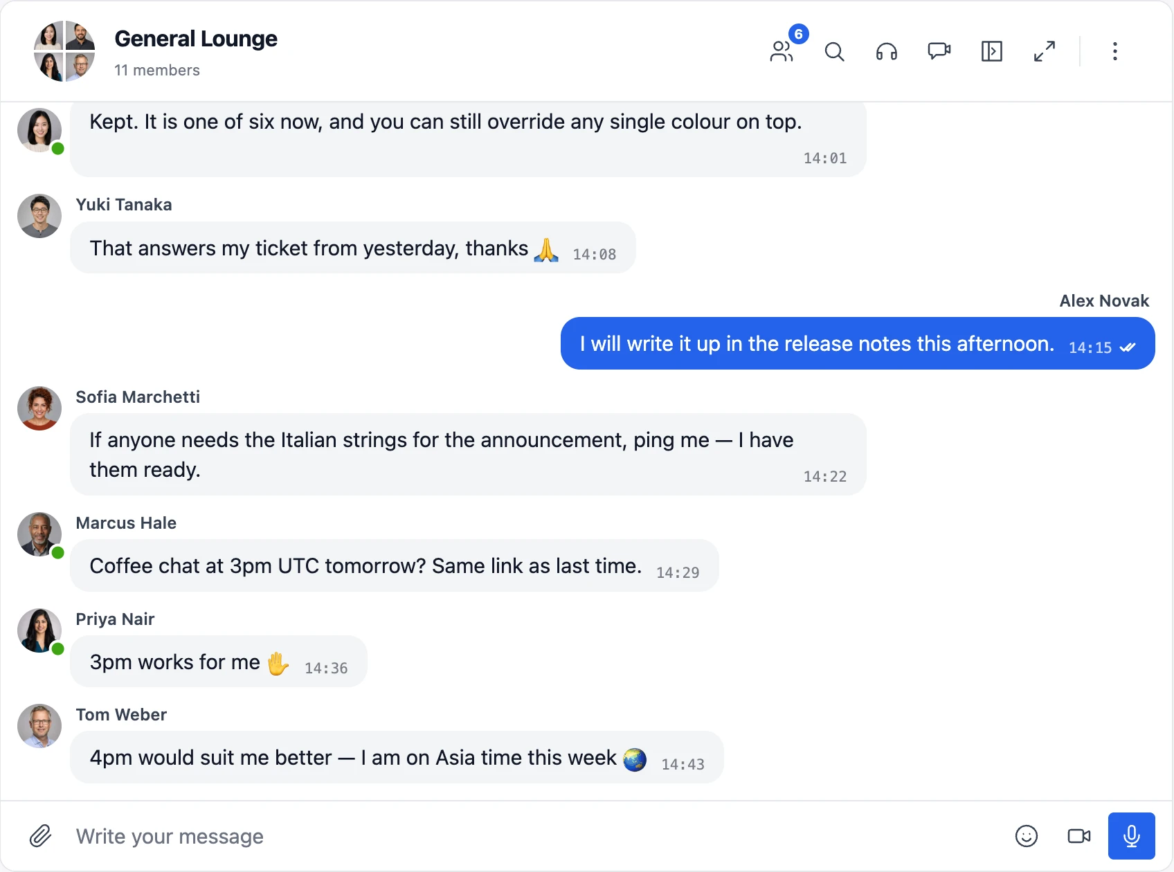 Populated chat room embedded on a WordPress page — group avatar, member and online counts, message bubbles from several members and the viewer, and the reply composer