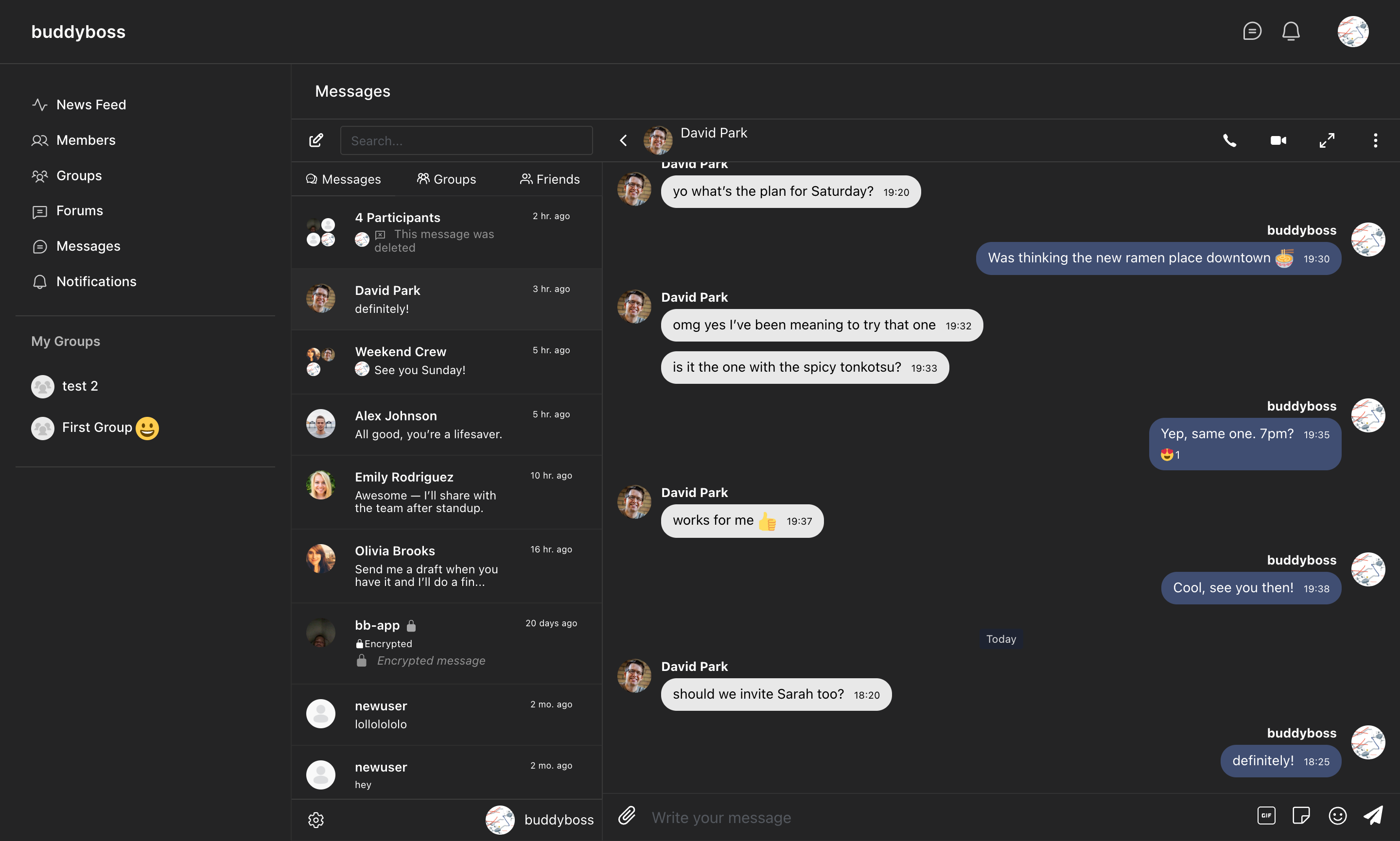 Automatic dark mode sync with the ReadyLaunch theme choice